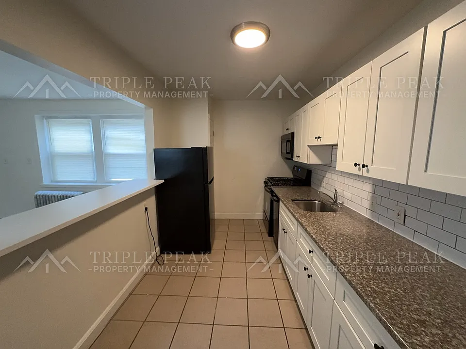 317 Felton Ave #1F
