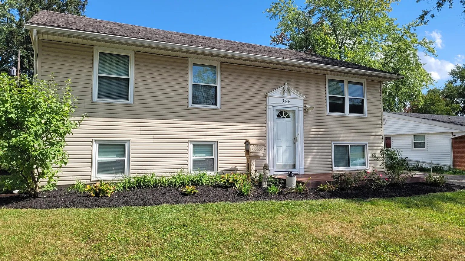 344 Regents Rd photo 1