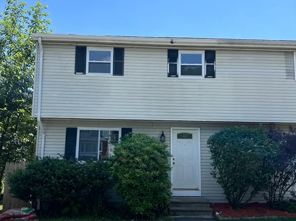 14 Winthrop Ter #A, Framingham, MA 01702