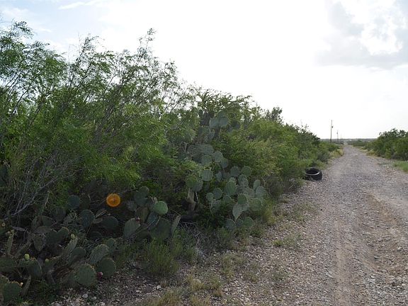 5th image of 93 Los Centenarios Rd