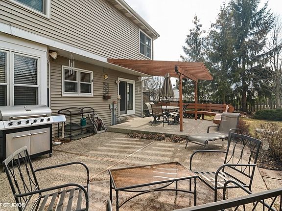 2nd image of 1170 N Clearwater Ct