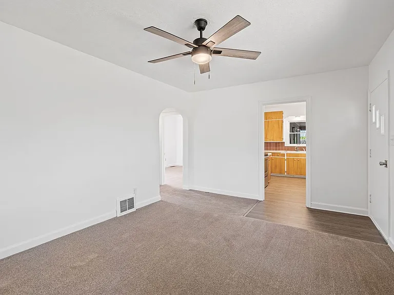 5504 N Post St — Photo 14