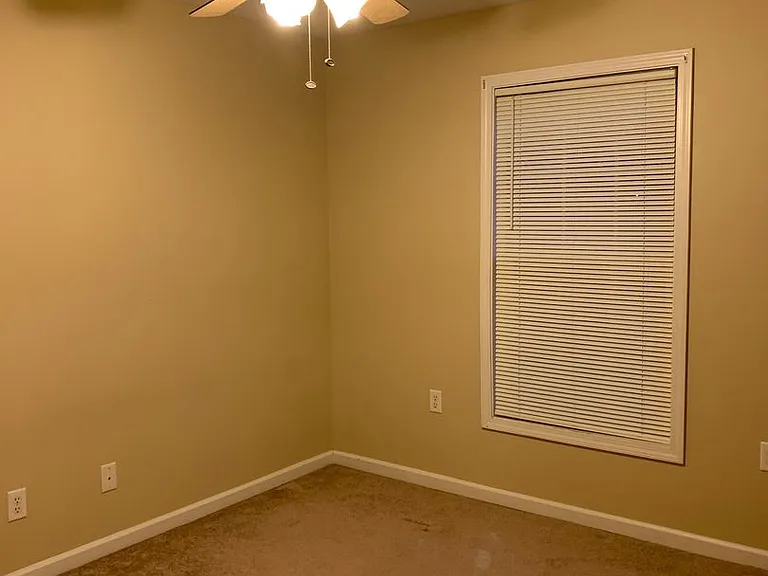 207 N Vine St — Photo 19