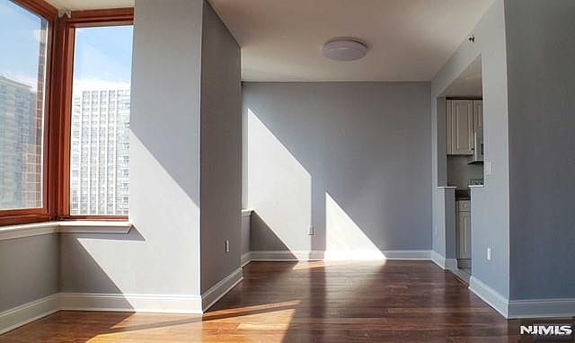 1st image of 100 Old Palisade Rd APT 2909