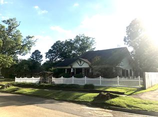 309 S Pine St, Fordyce, AR 71742