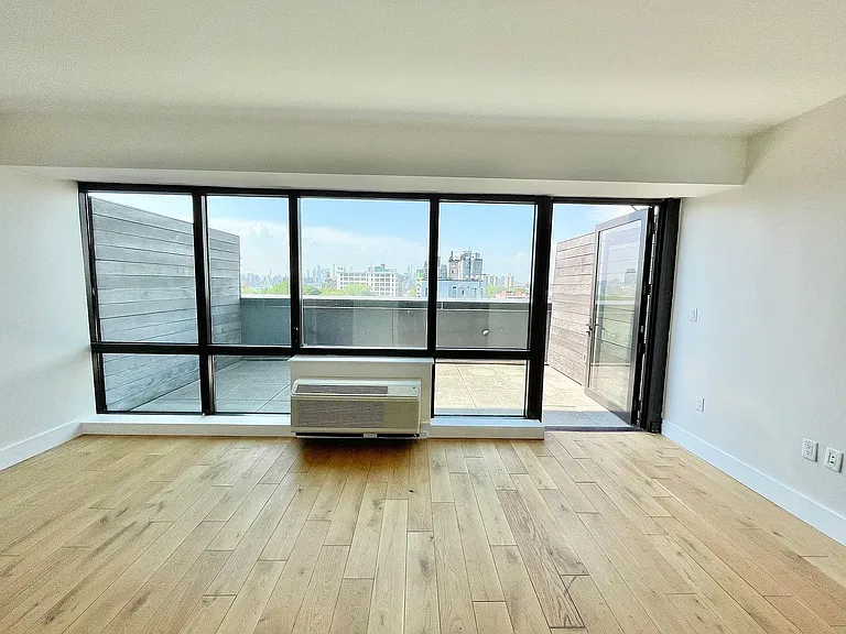 504 Myrtle Ave #7B — Photo 1