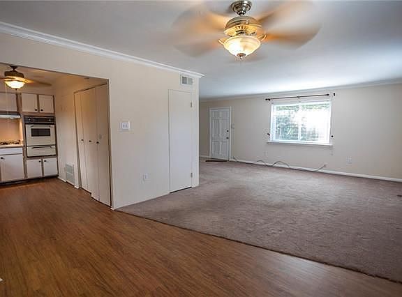 3rd image of 709 Lake Ave