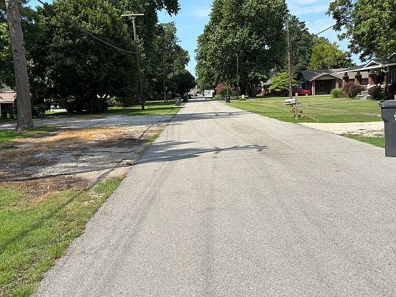 4th image of 420 NW 3rd St