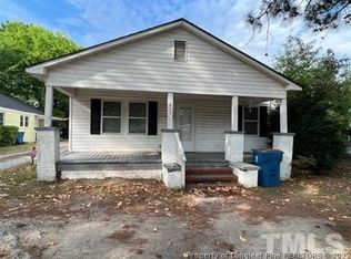 813 E Divine St, Dunn, NC 28334