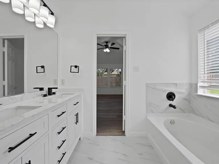 1002 Manassas Dr — Photo 25