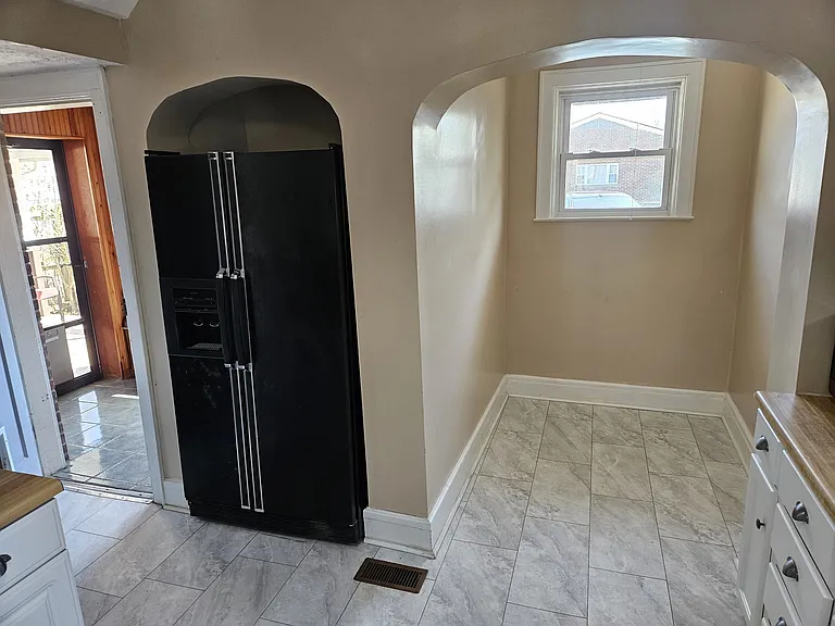 1417 W Virginia Ave — Photo 6