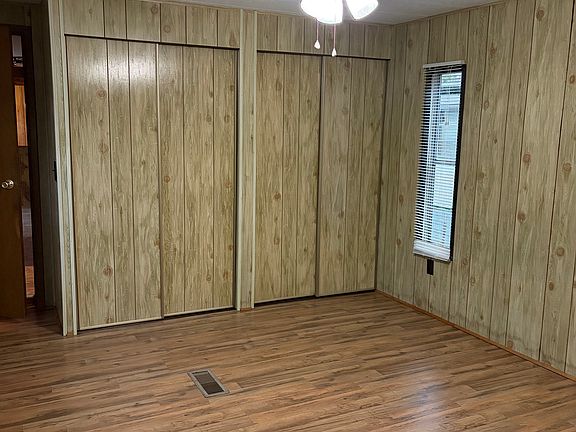 5th image of 21 Otter Ln
