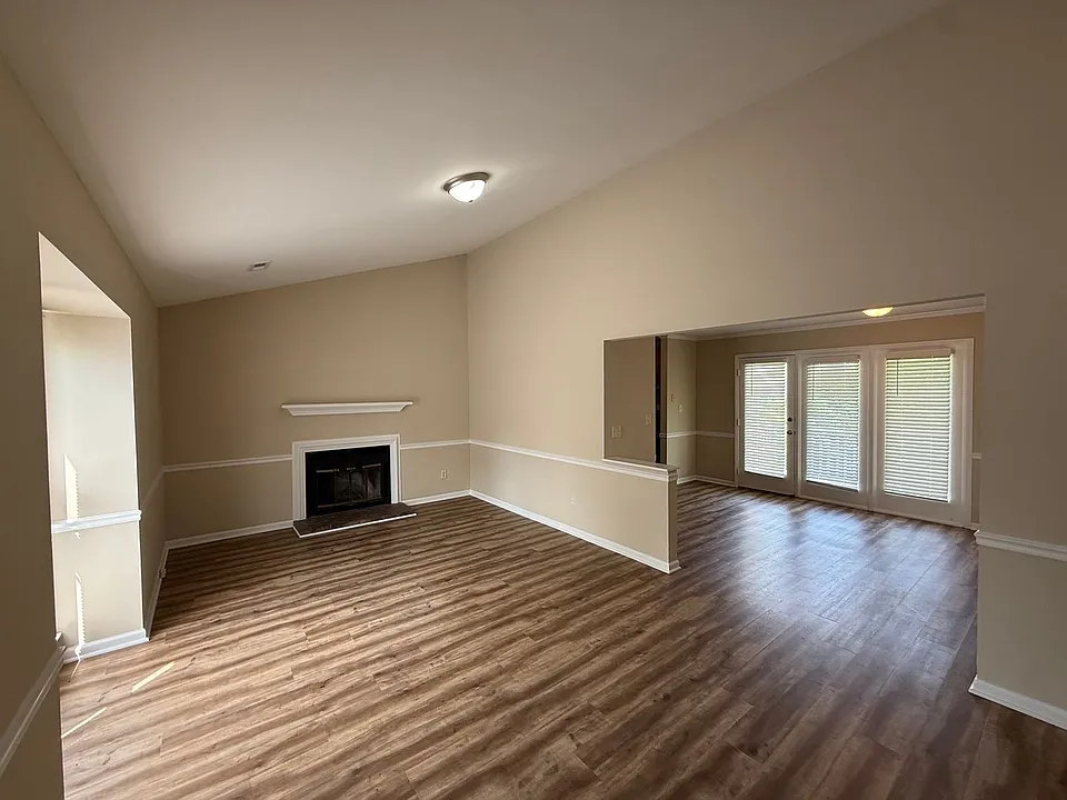4720 Matt Dr