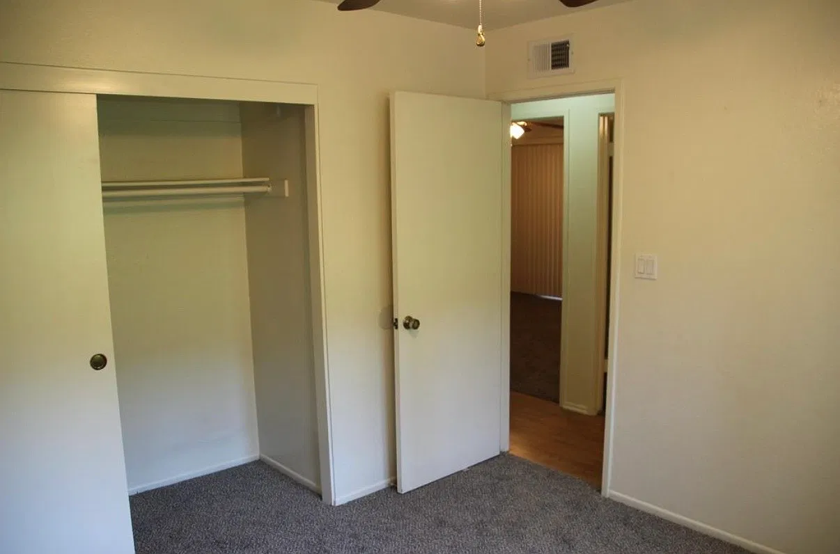 3 bed, $4,250 — Photo 3
