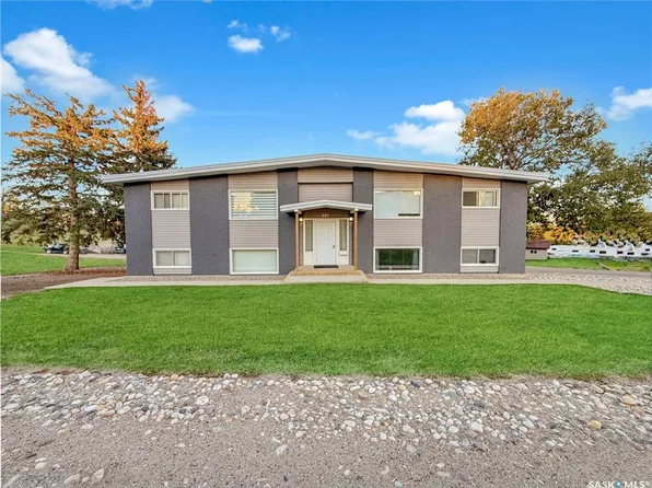 601 6th AVENUE NE, Swift Current, SK S9H 2M5