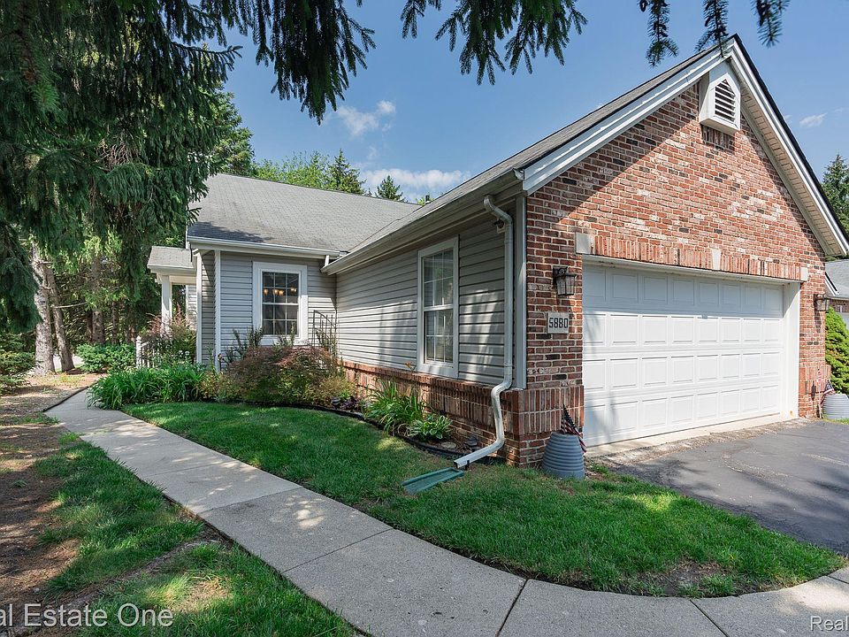 1st image of 5880 Creekside Dr