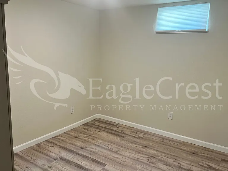1110 S College Ave — Photo 15