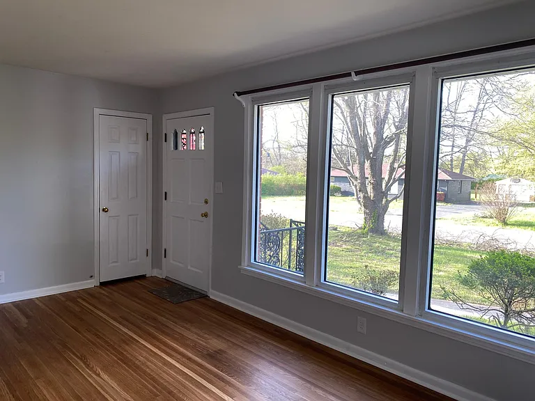 47 Hillsboro Rd — Photo 10