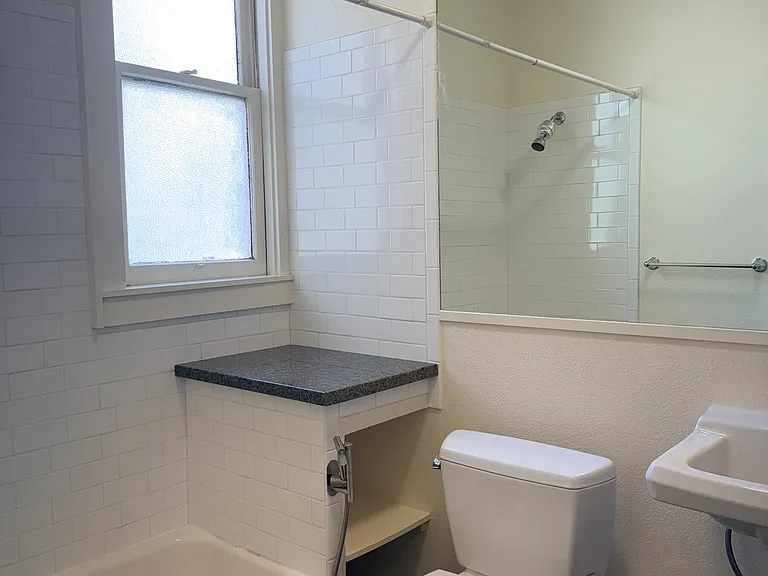 955 Hyde St #8 — Photo 5