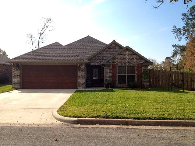 1st image of 2217 Tanglewood Cir