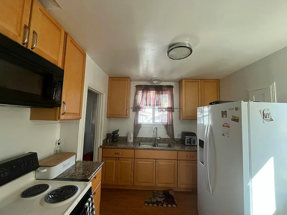 2117 106th Ave #2