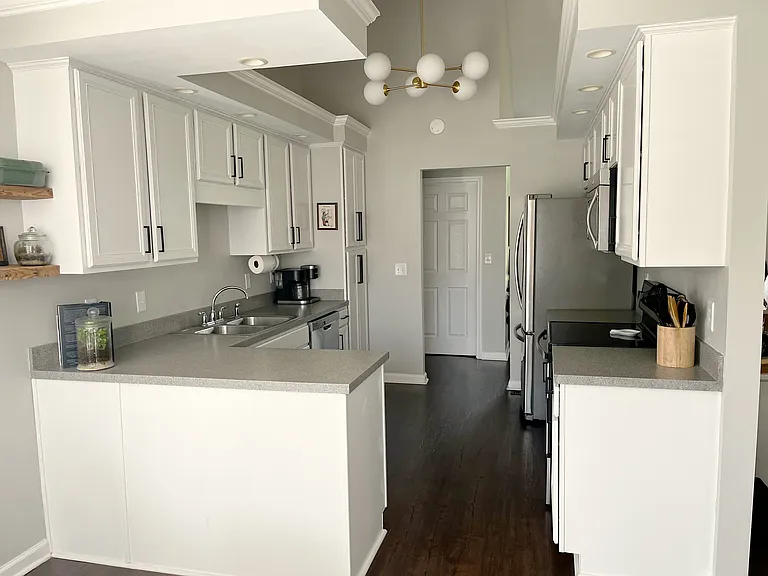 1726 Shetland Ln — Photo 11