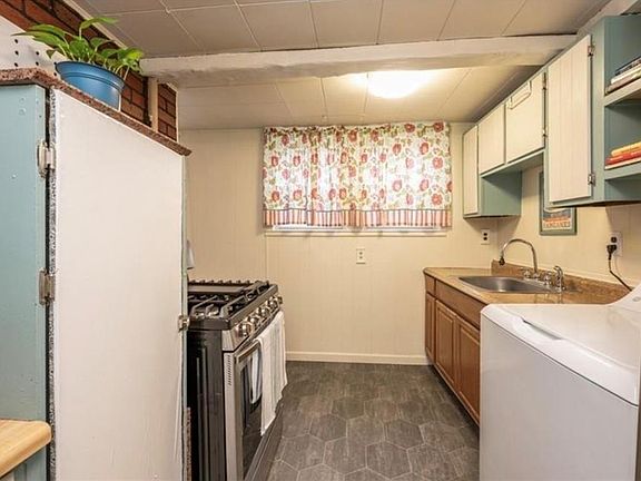 5th image of 248 Sommerville Pl