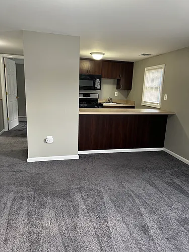 81 E Lincoln Ave #B Photo 1