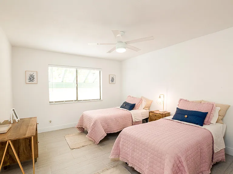 3 Lexington Ln E #A — Photo 11