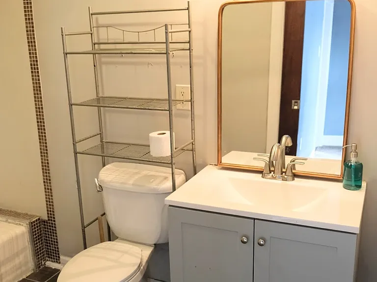 41 Sylvia Ave #2 — Photo 9