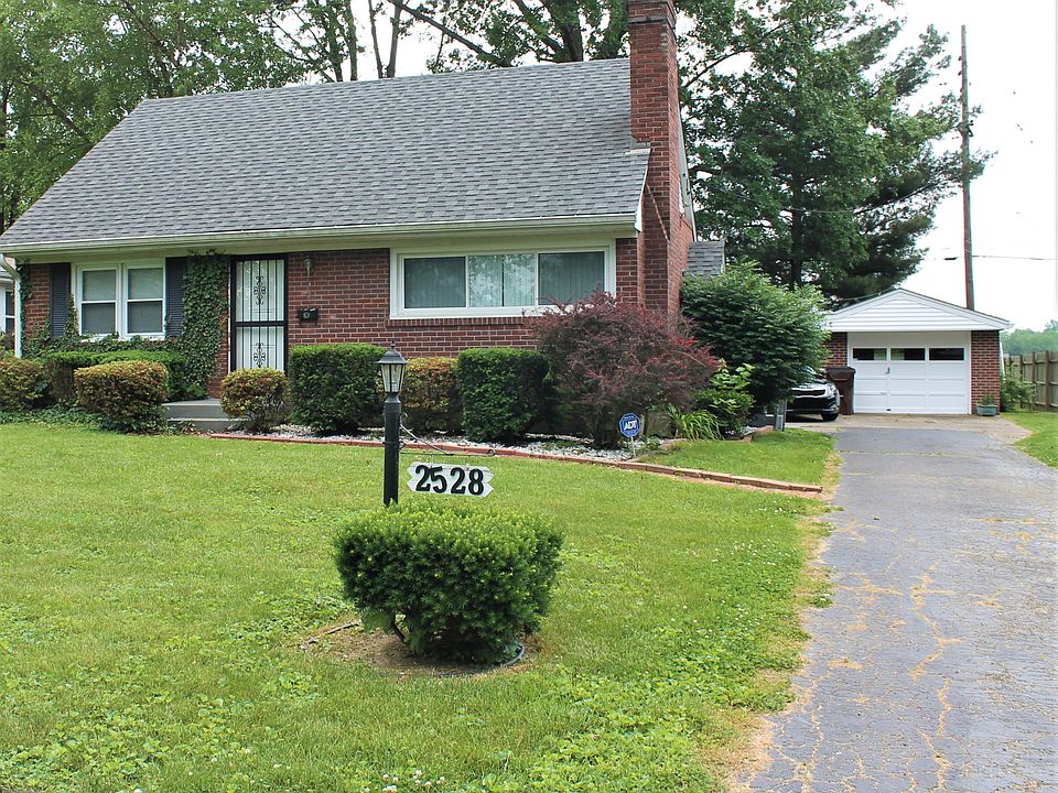 1st image of 2528 Meadow Dr