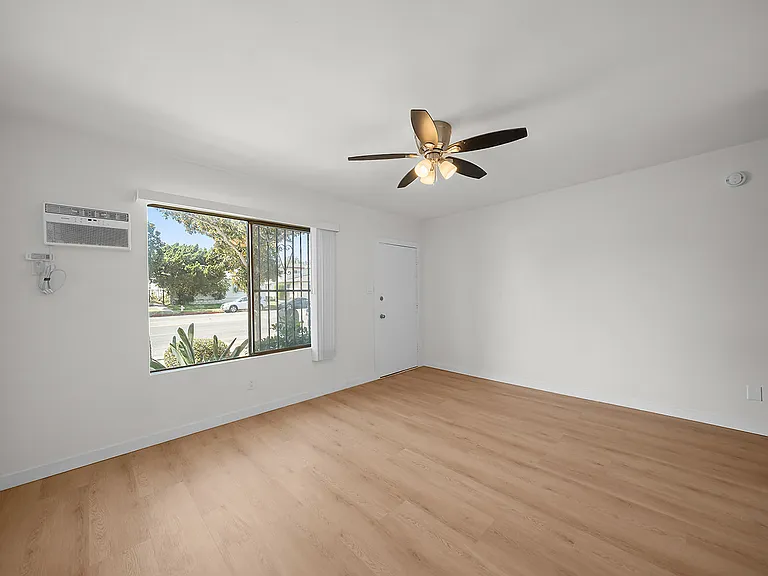 540 N Garfield Ave #B — Photo 4
