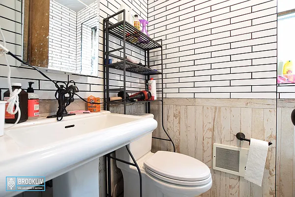 Rented by null | media 43