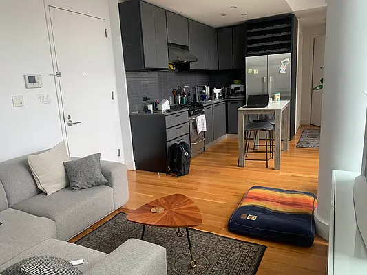 Rented by AYM NYC LLC | media 20