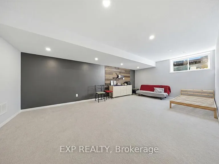 92 Riddell St — Photo 19