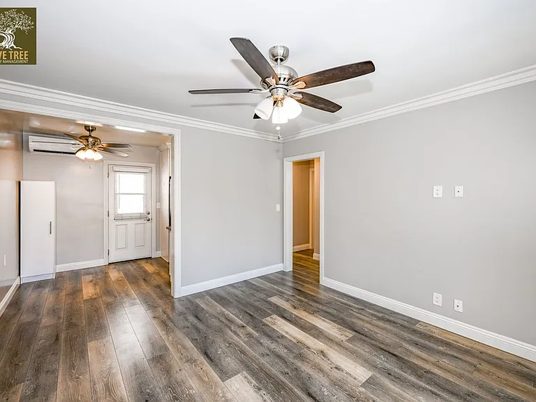 145 E Sierra Madre Blvd — Photo 5