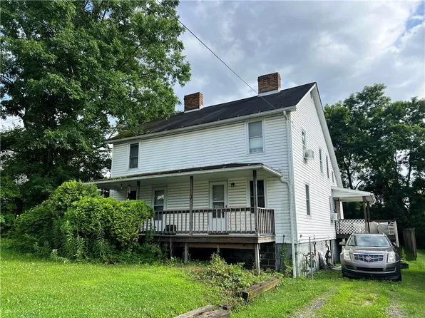 1025/1029 Saint Vincent Shaft St, Latrobe, PA 15650