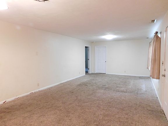 3rd image of 721 County Road 119