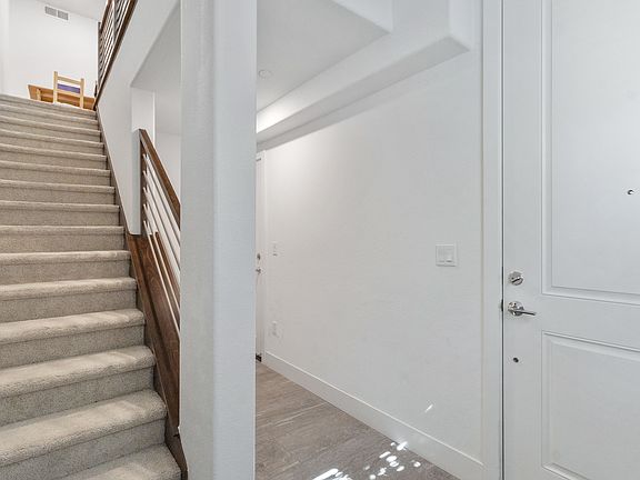 4th image of 1822 Slate Pl