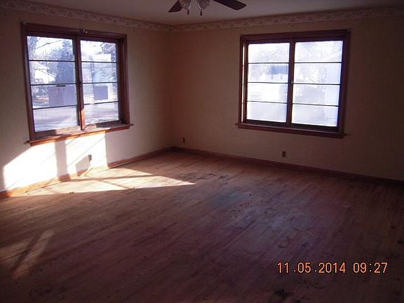 5th image of 501 W Hubbard Ave