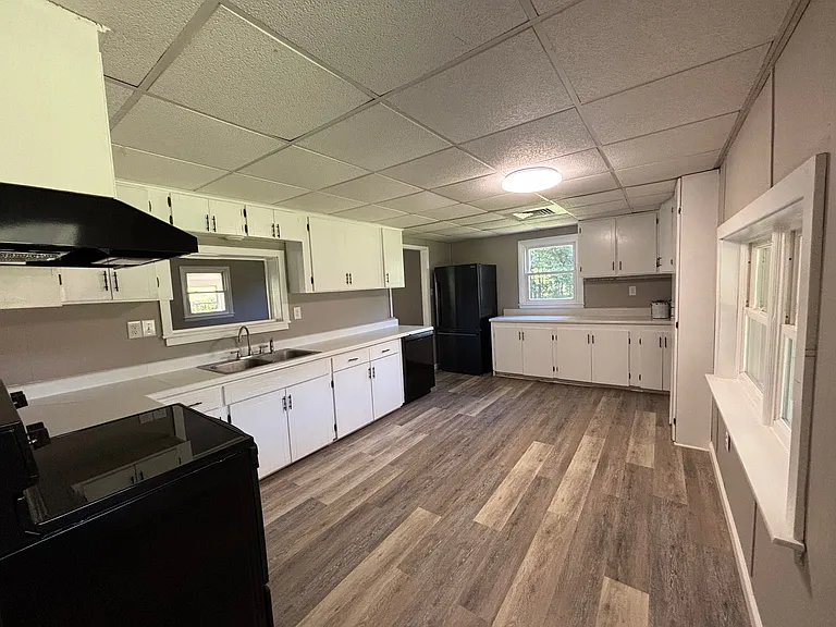 66 Veterans Dr — Photo 13