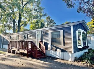 19 Silvers Resort, Elysian, MN 56028