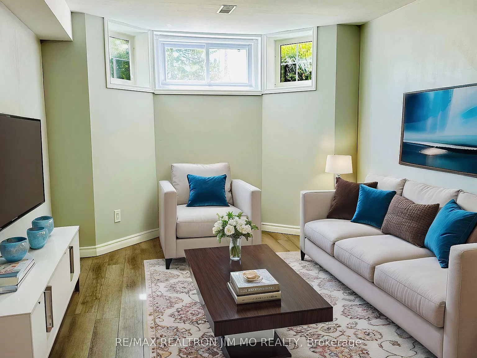 3 bed, $2,000 — Photo 2