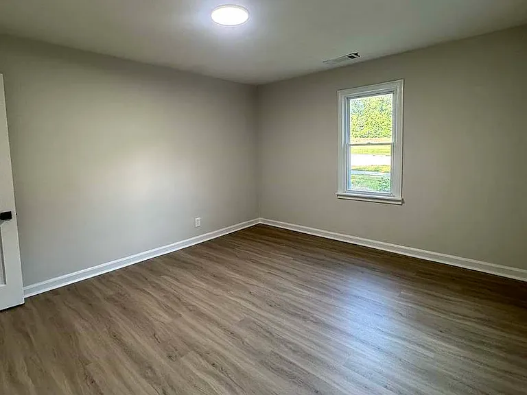 2217 Hamburg Pike — Photo 18