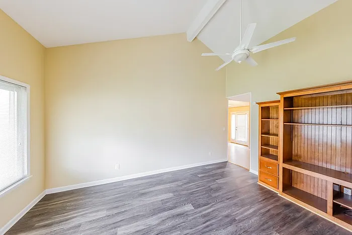 2218 Cecille Dr SW — Photo 3