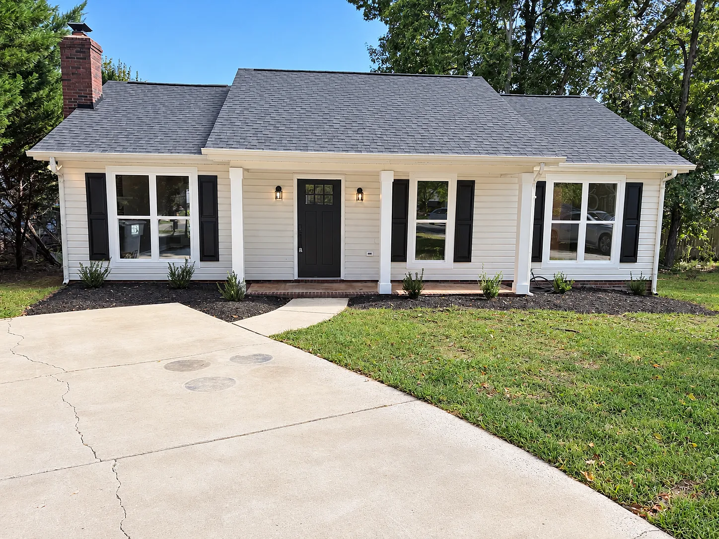 3 bed, 1080 sqft, $2,000 — Photo 1