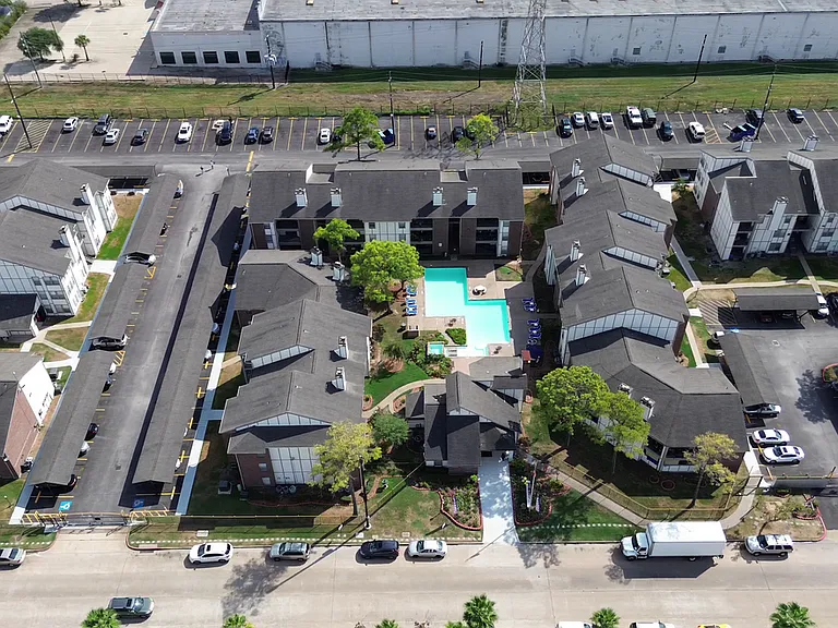 Star Beltway 8 Apartments — Photo 11