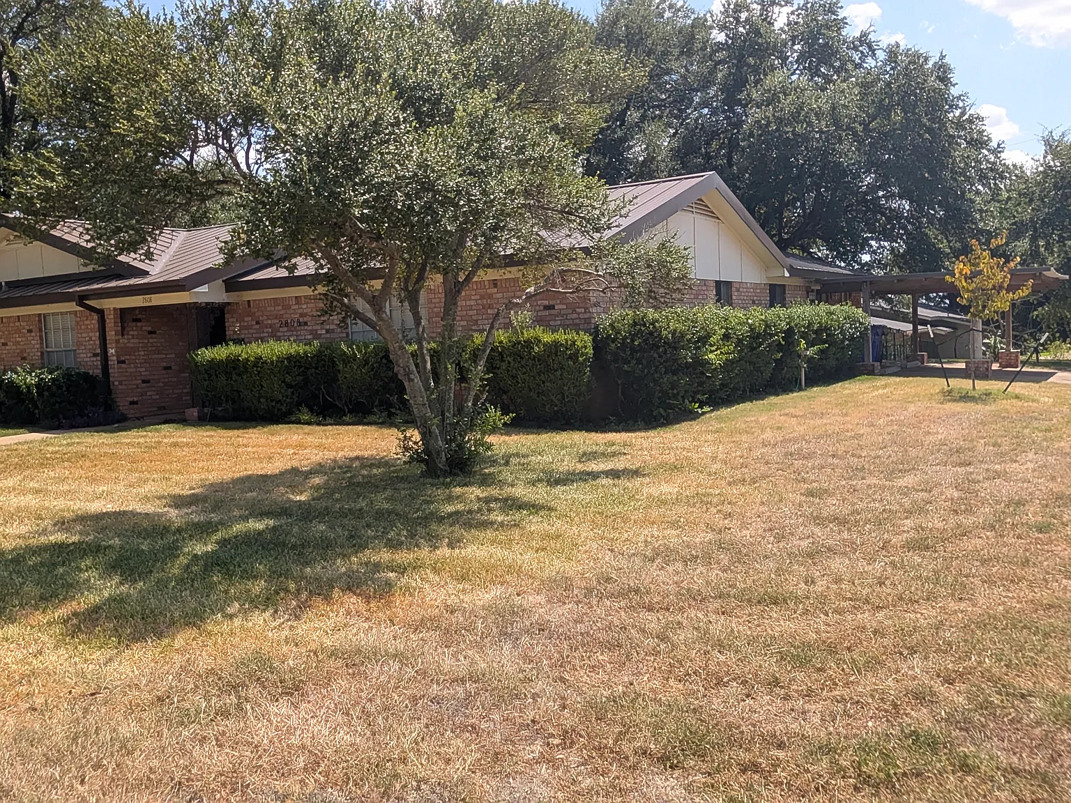 4 bed, 2462 sqft, $2,895 — Photo 2