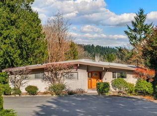 16930 33rd Ave NE, Lake Forest Park, WA 98155