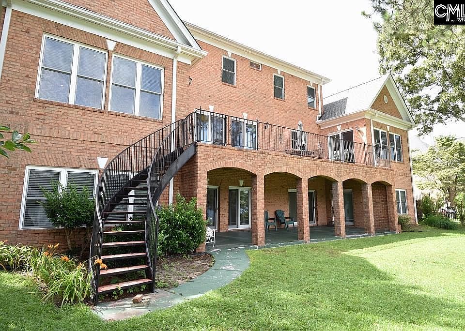 2nd image of 402 Aiken Hunt Cir